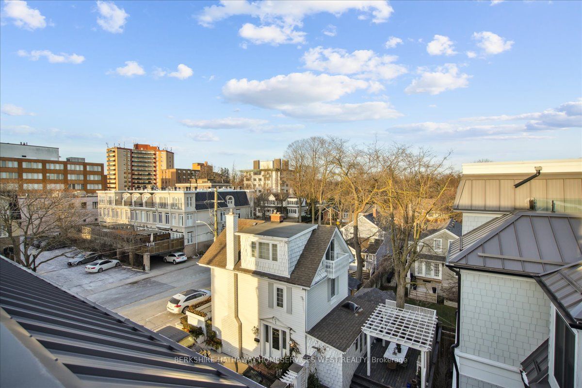 336 Robinson Street, #2