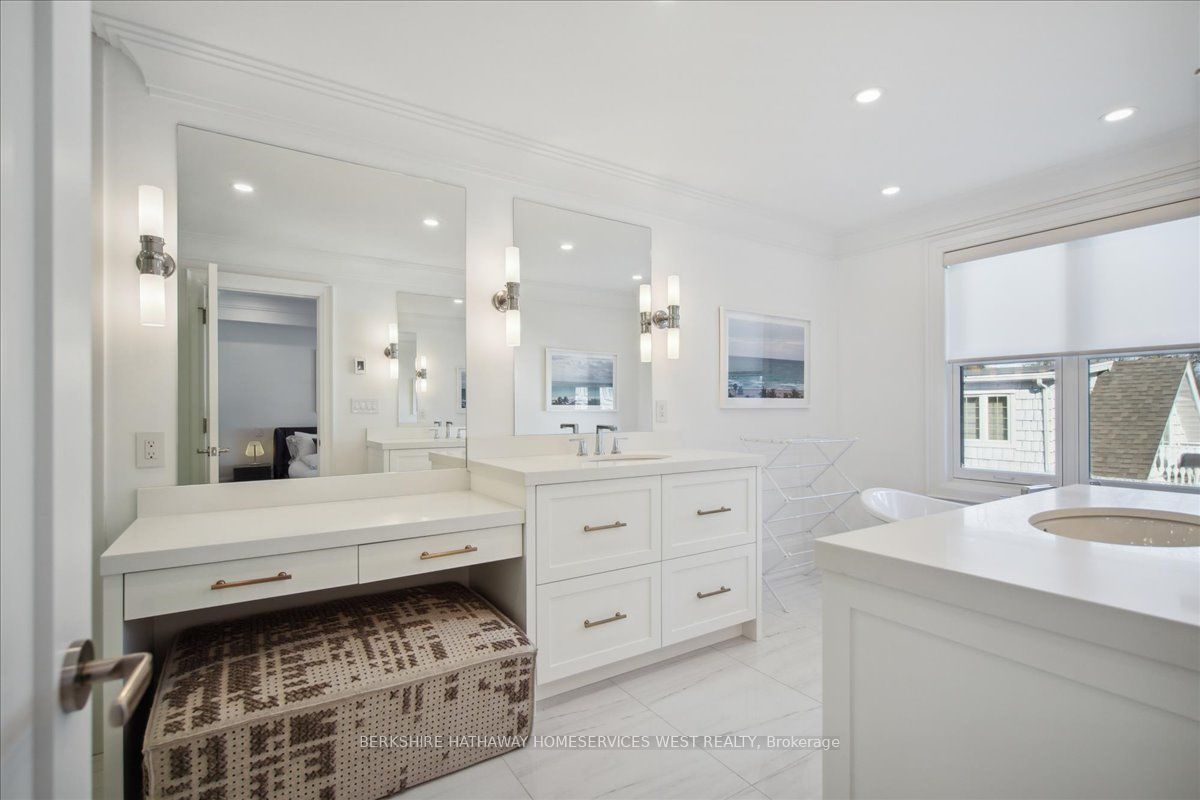 336 Robinson Street, #2