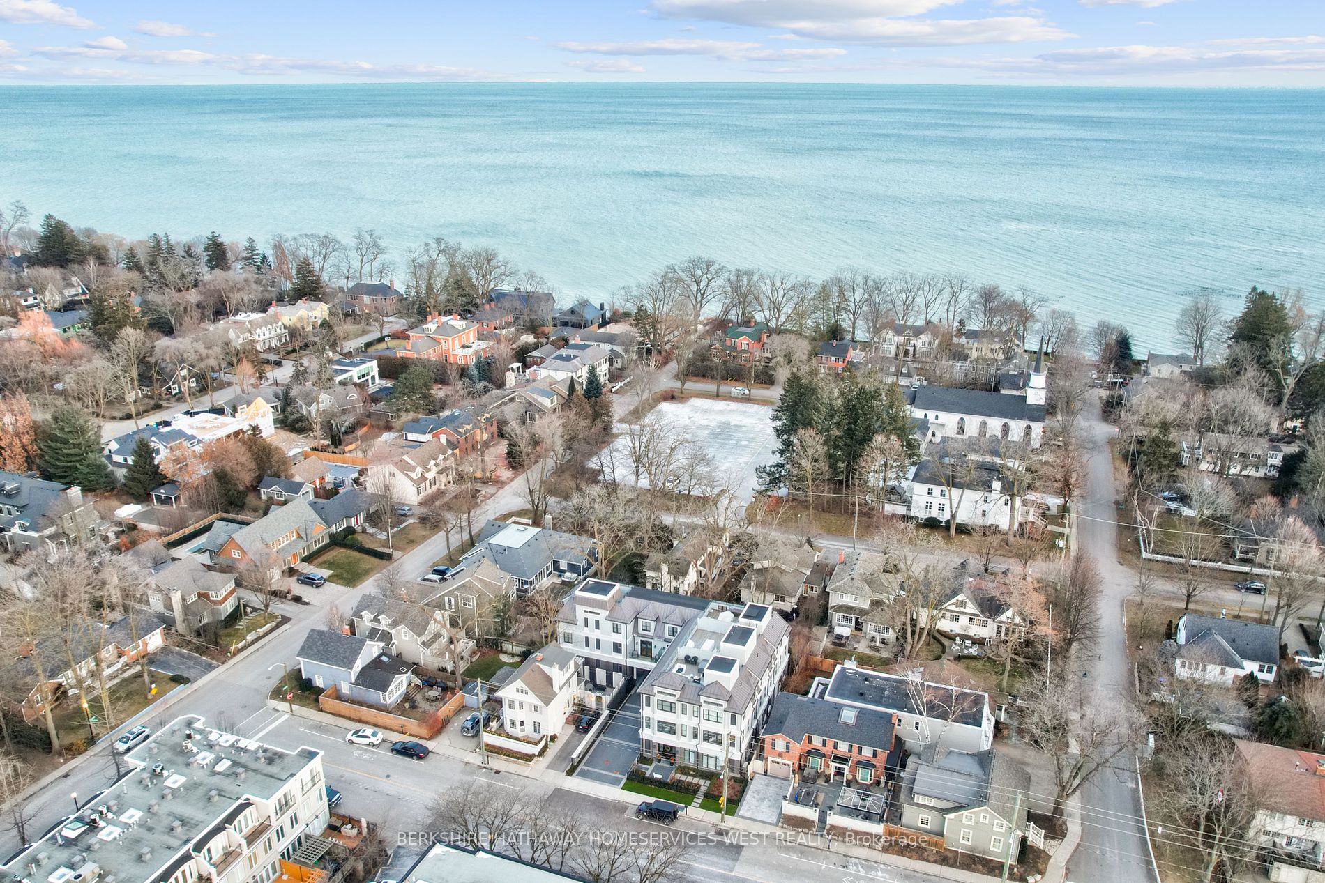 336 Robinson Street, #2