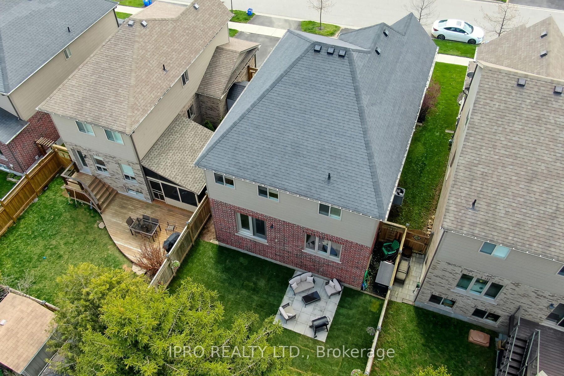 81 Wardlaw Avenue