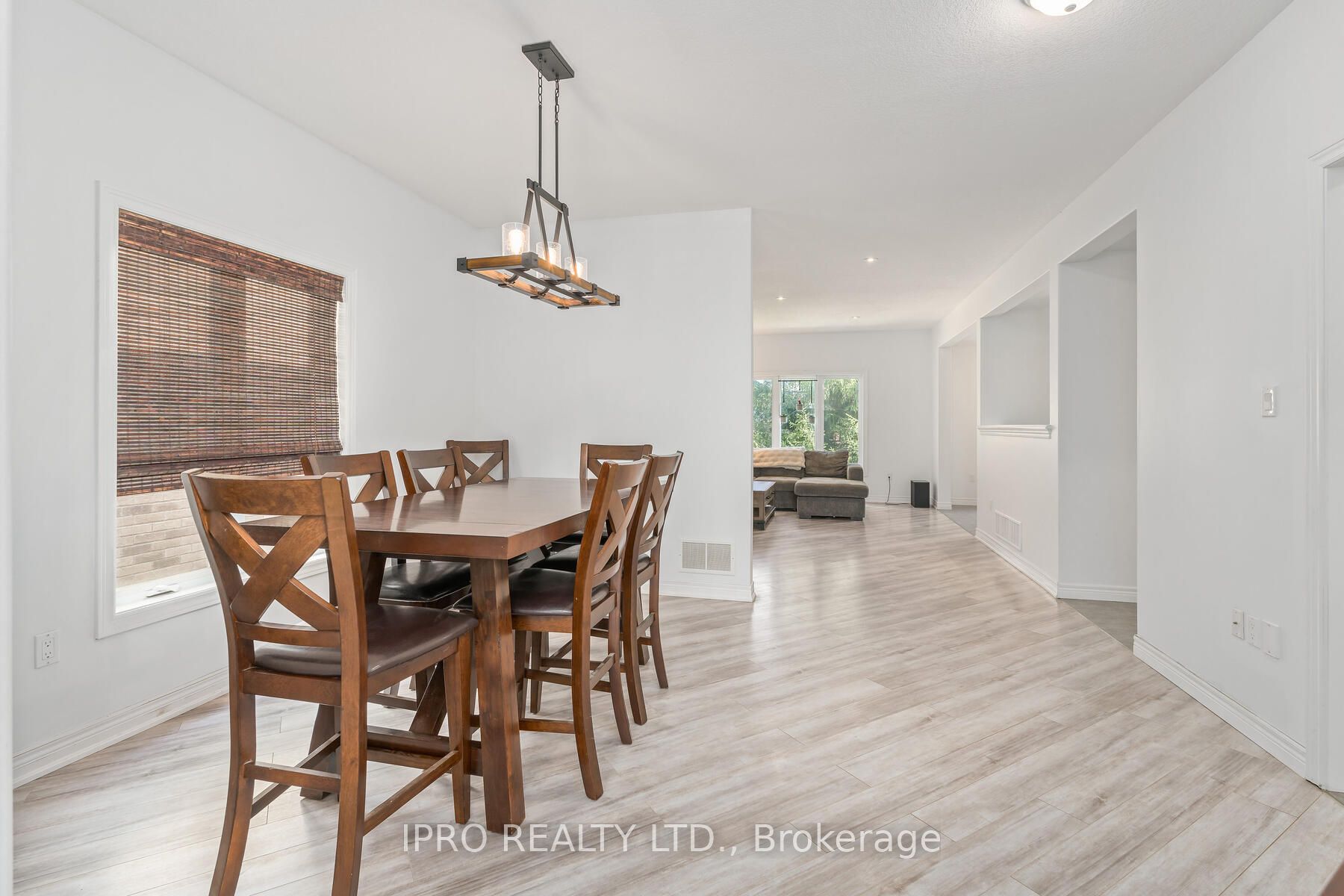 81 Wardlaw Avenue