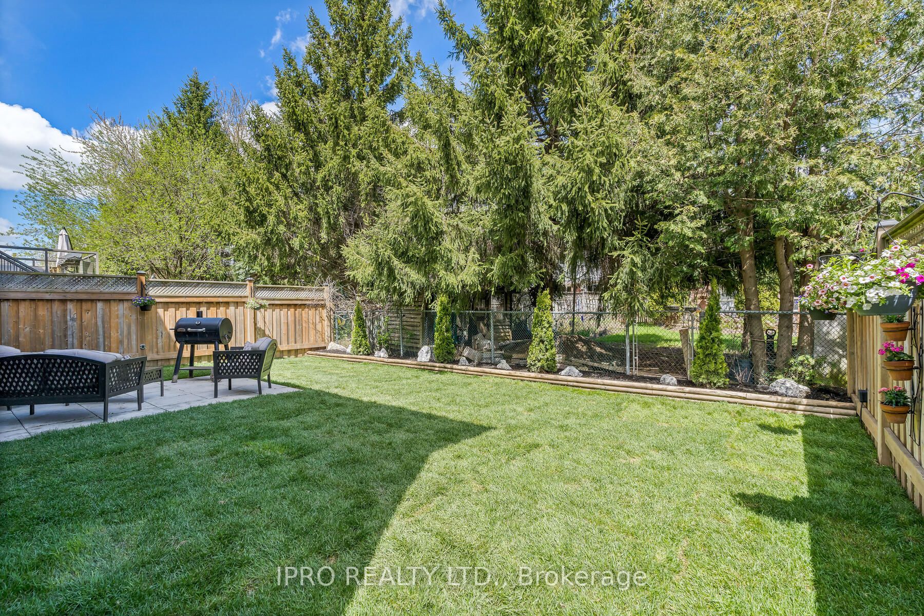 81 Wardlaw Avenue