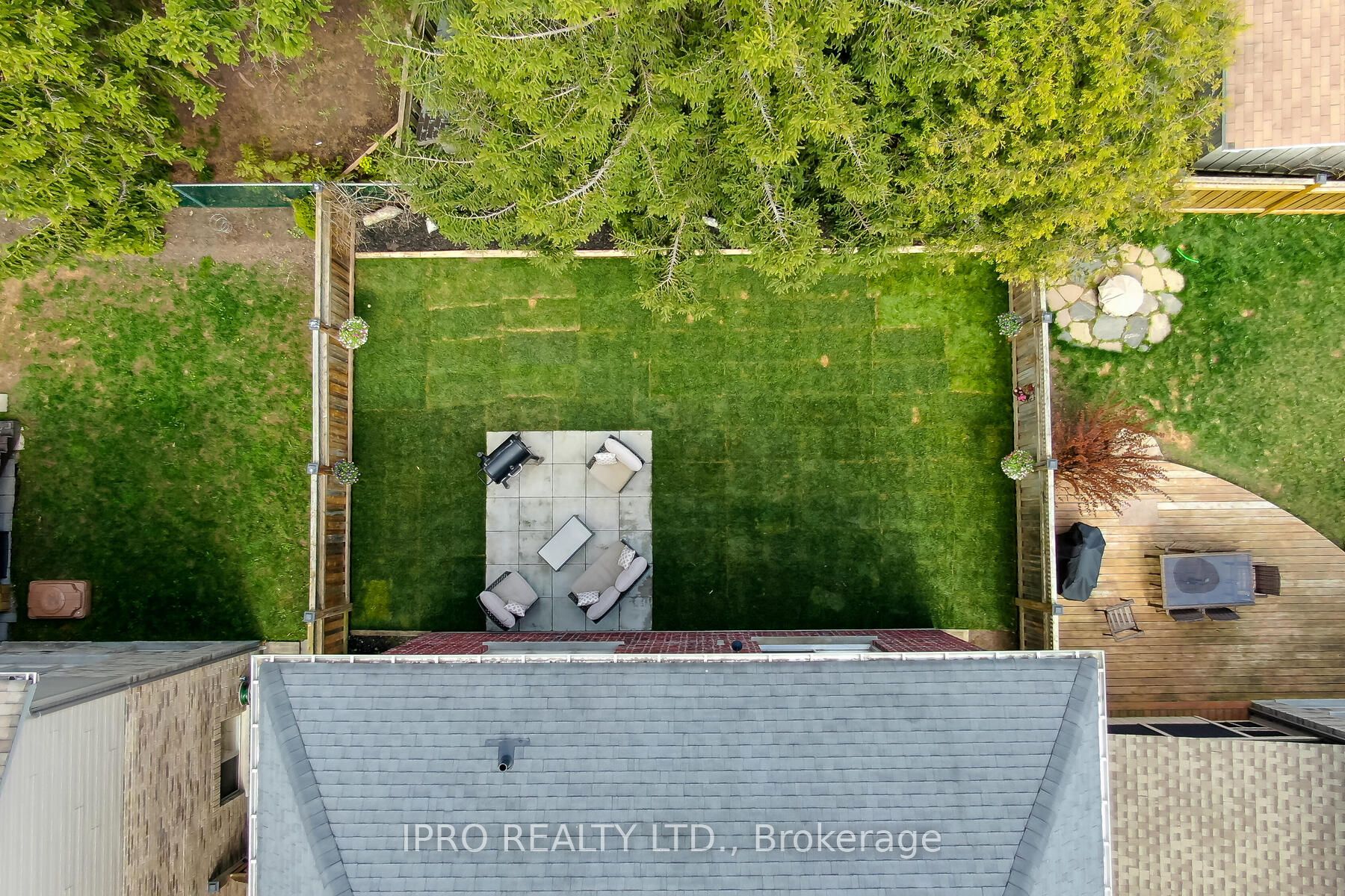 81 Wardlaw Avenue