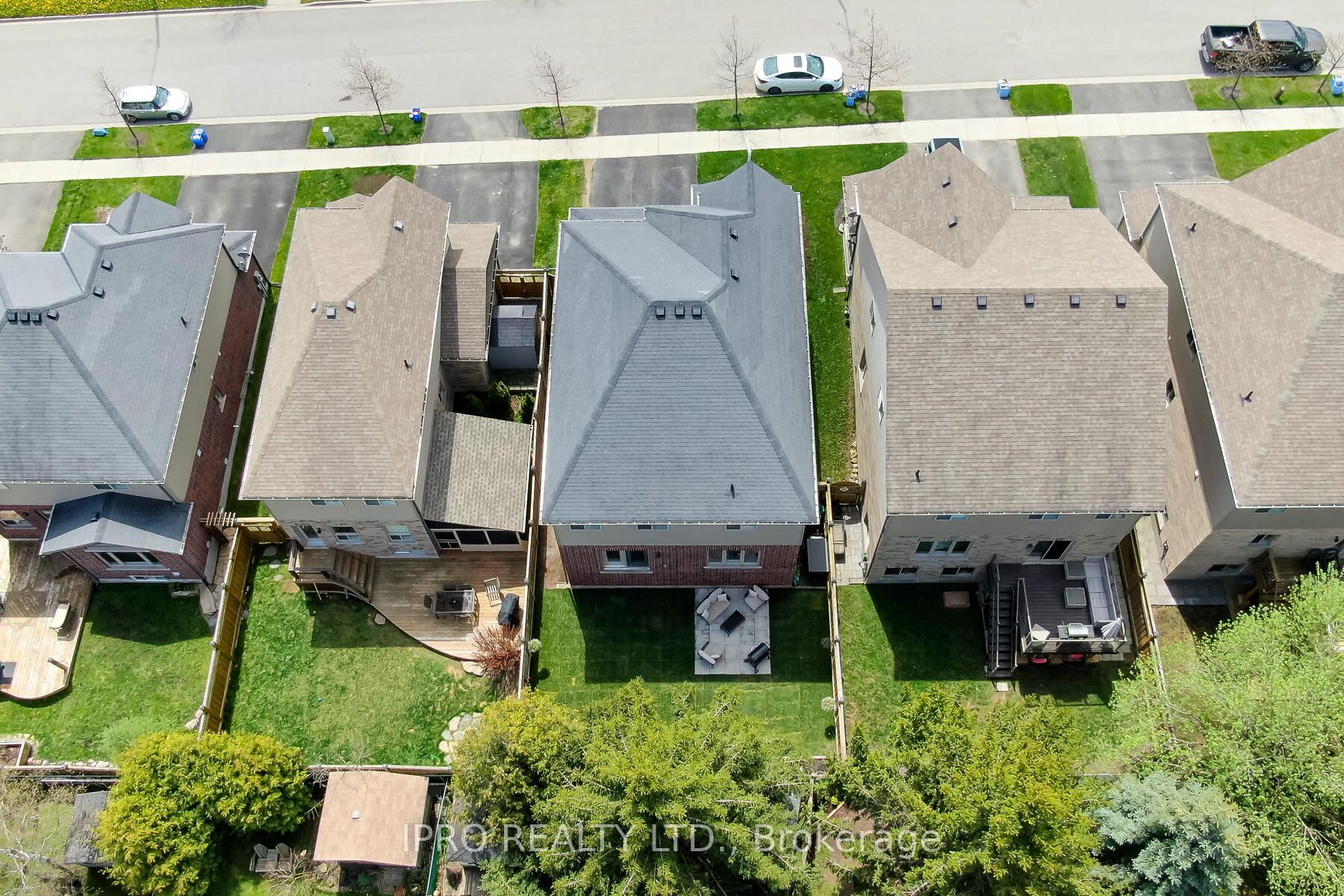 81 Wardlaw Avenue