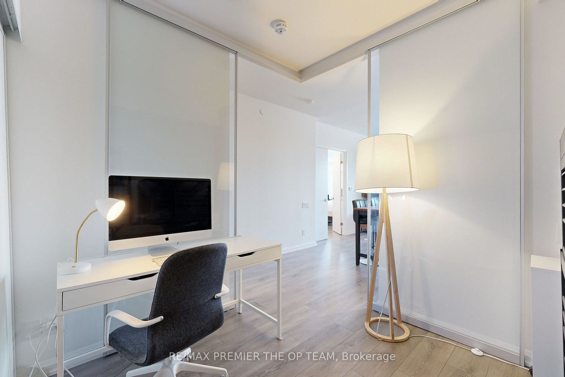 4208 Dundas Street W #414