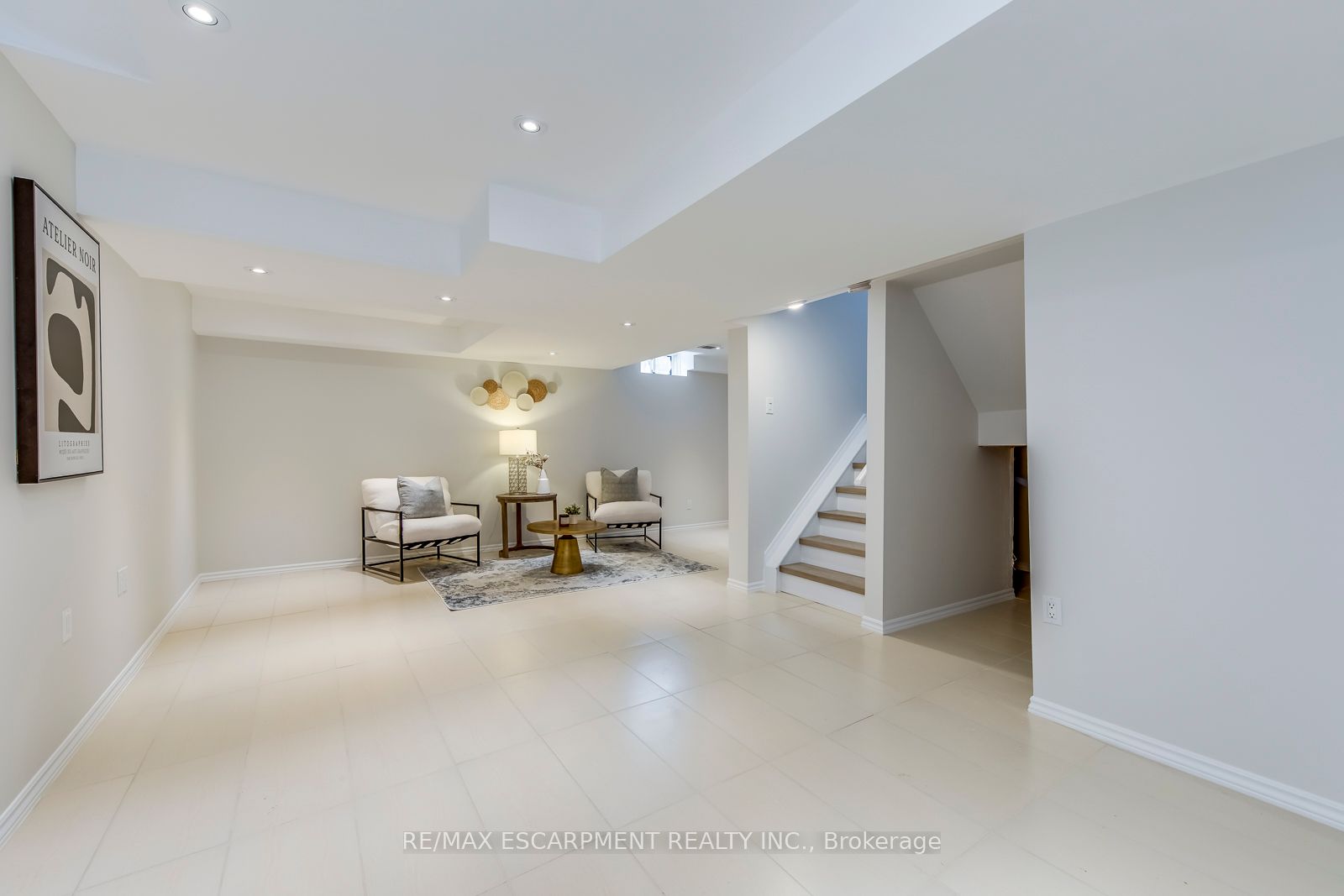 183 Featherstone Rd