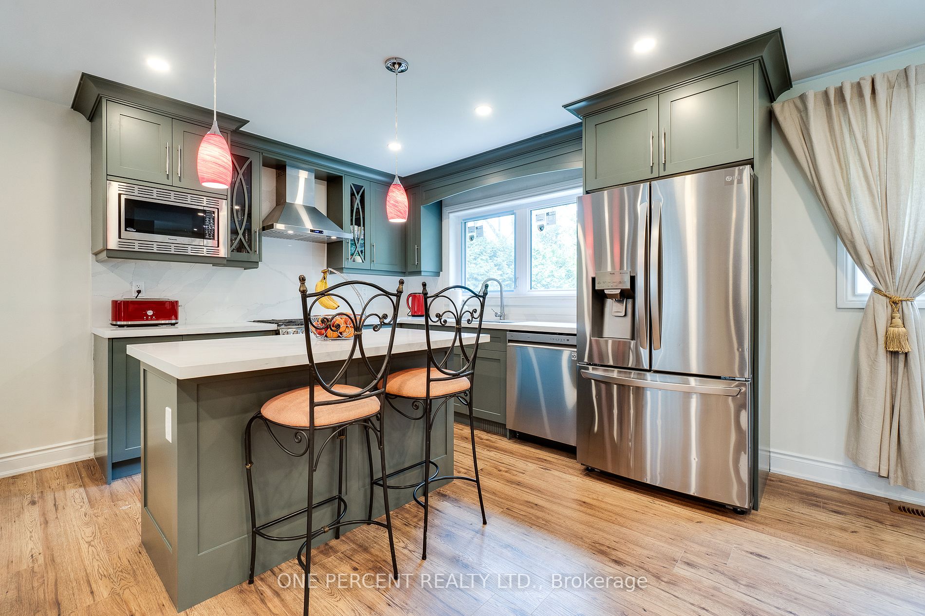 208 Glen Oak Dr