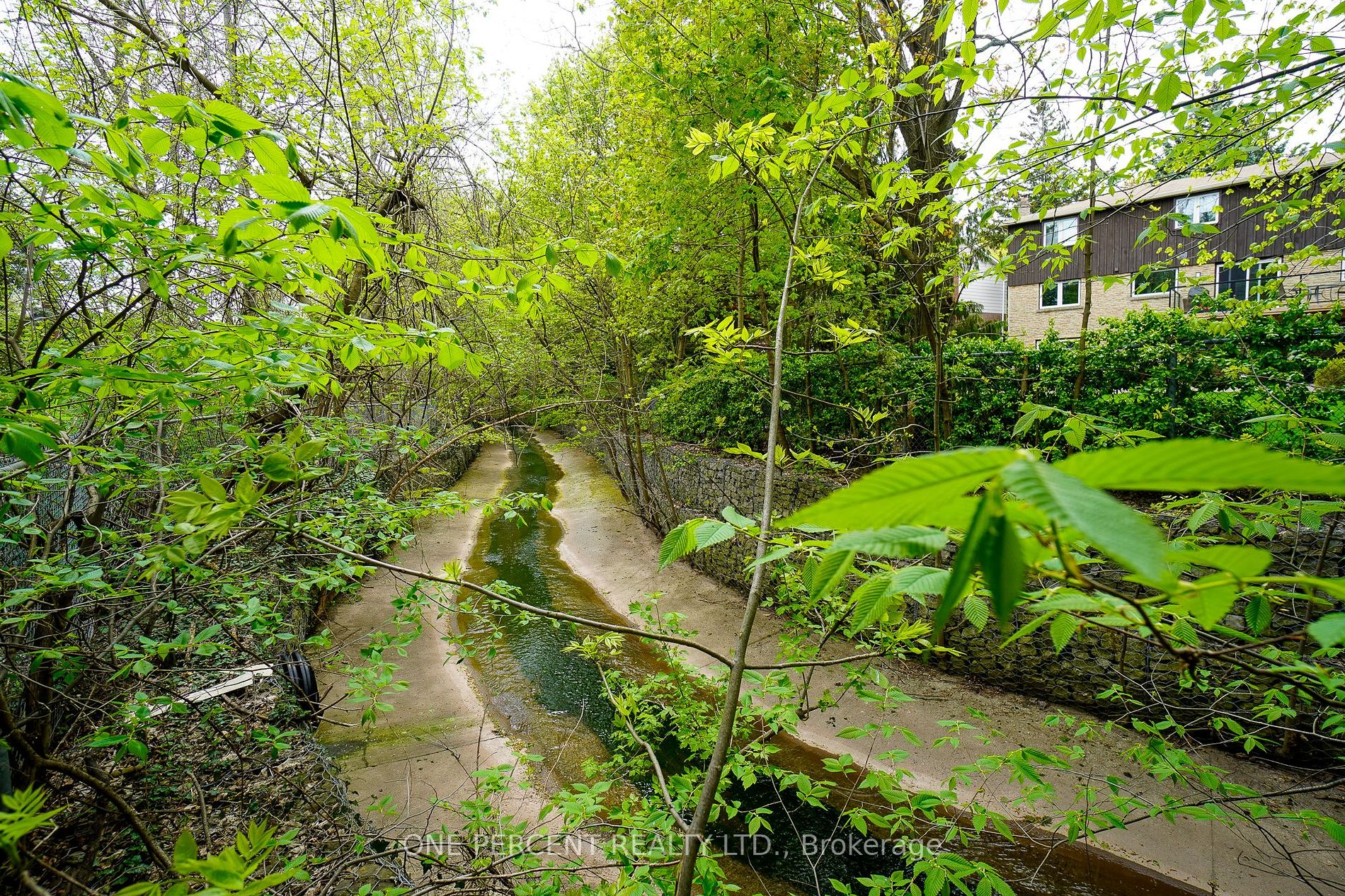 208 Glen Oak Dr