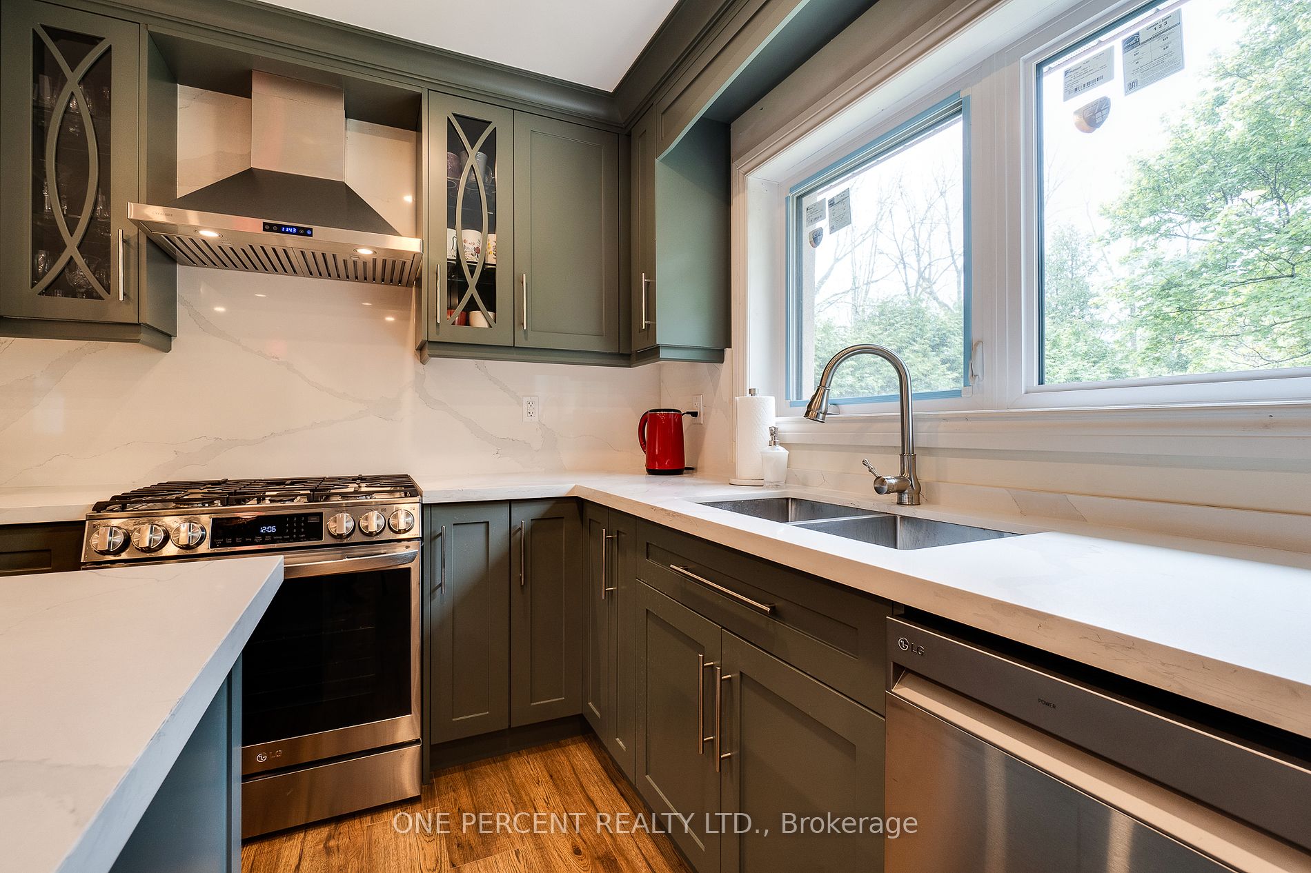 208 Glen Oak Dr