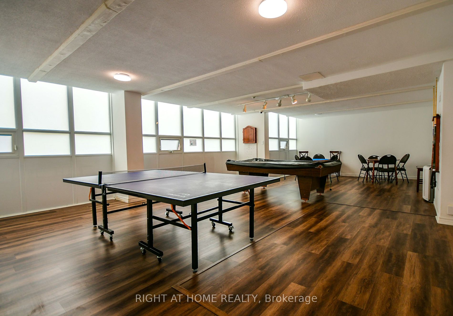 2323 Confederation Parkway #807