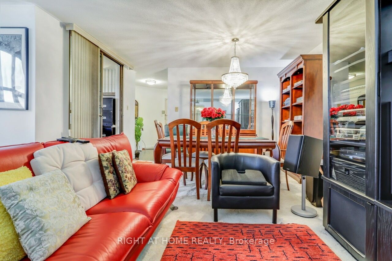 2323 Confederation Parkway #807