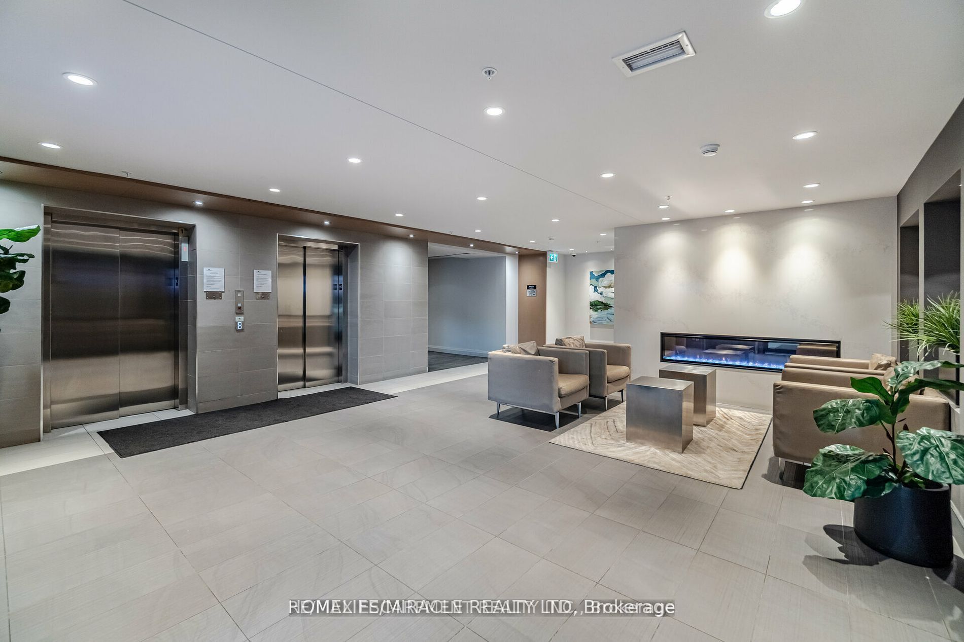 1105 Leger Way E, #527