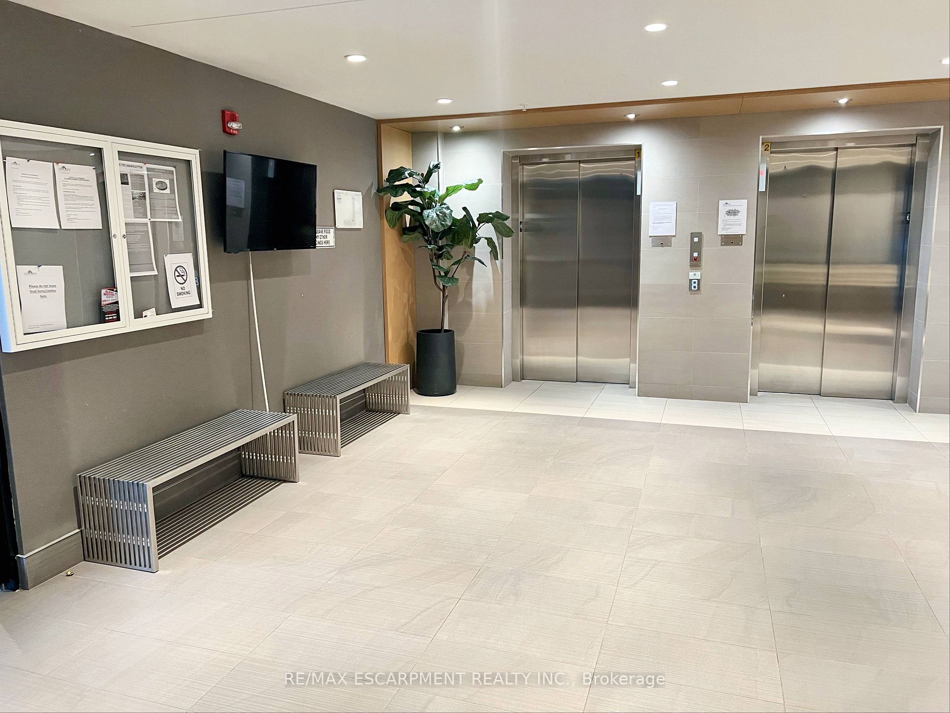 1105 Leger Way E, #527