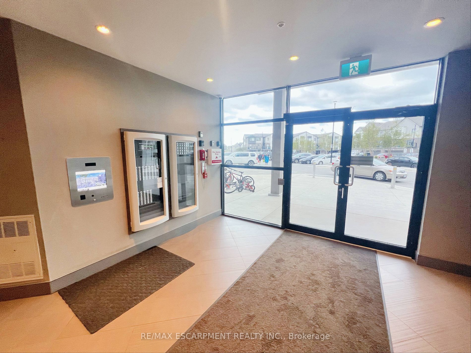 1105 Leger Way E, #527