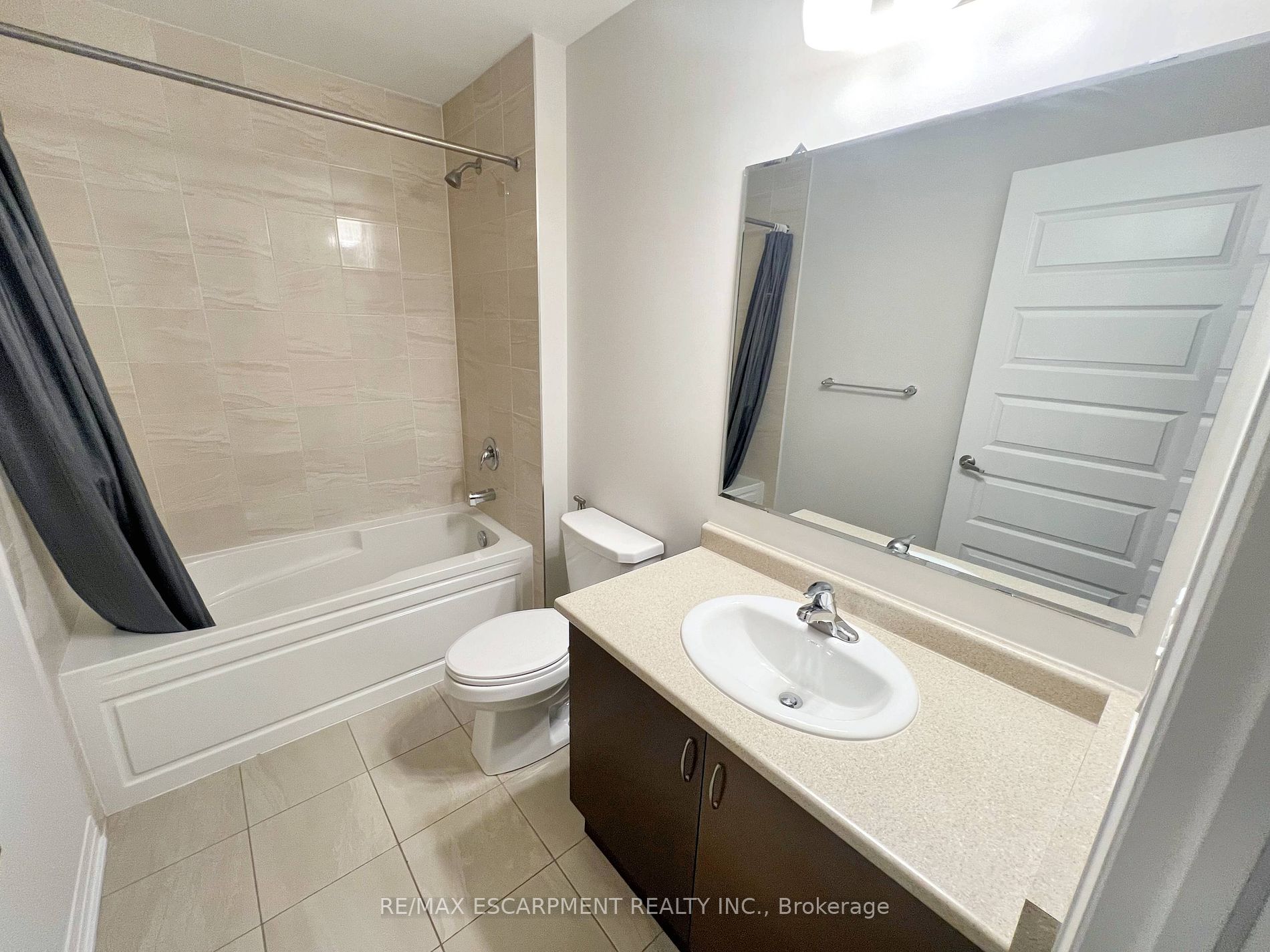 1105 Leger Way E, #527