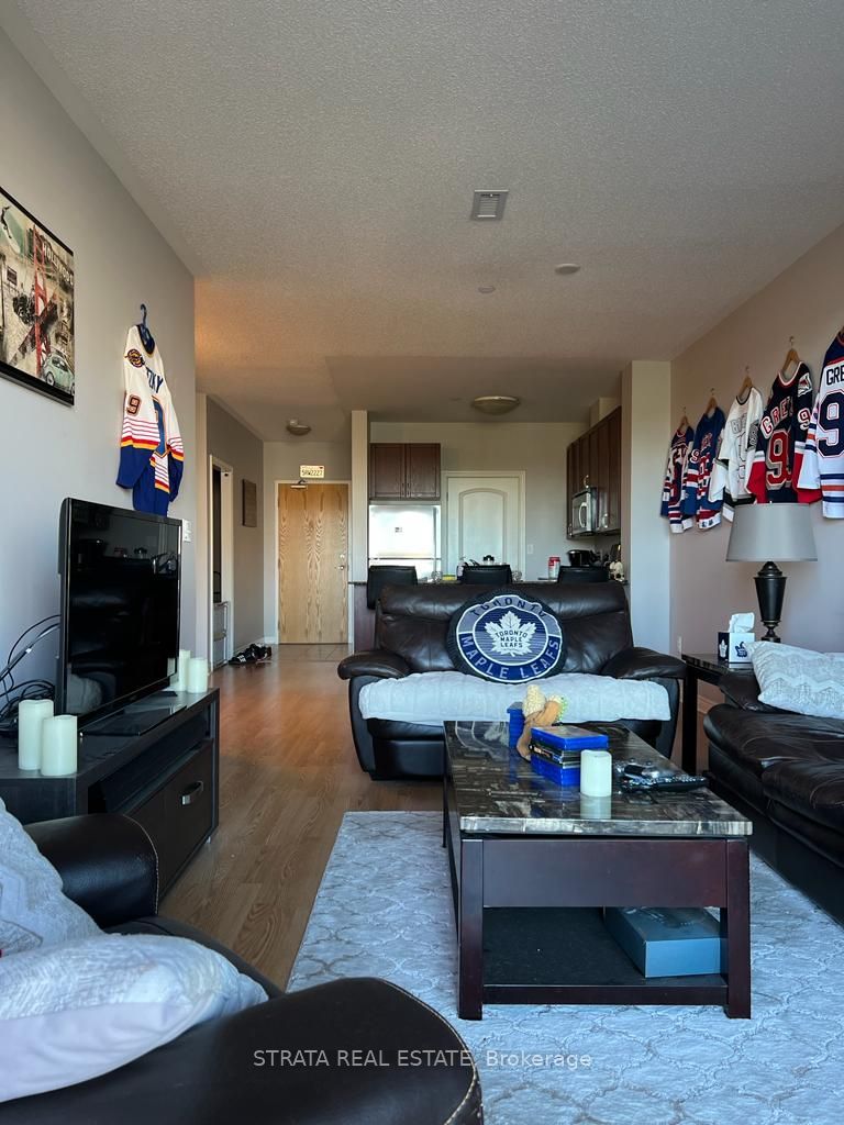 383 Main Street E, #427