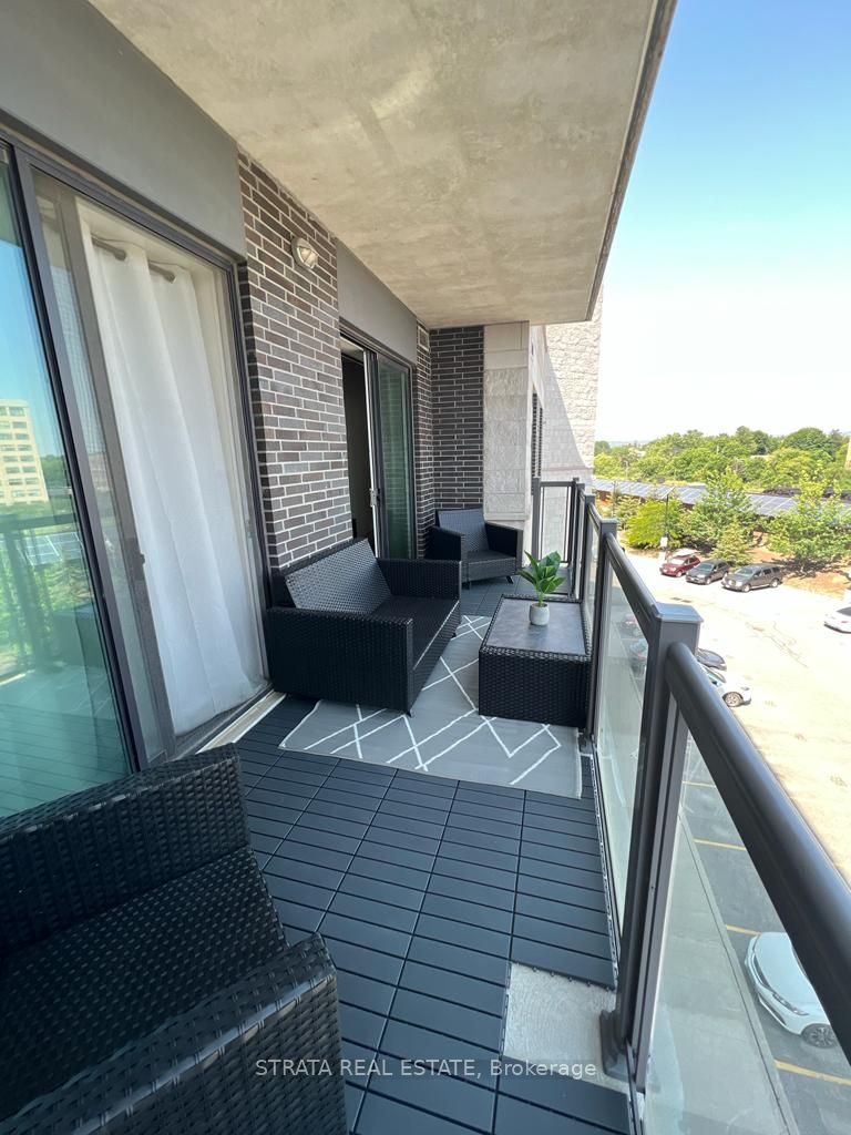 383 Main Street E, #427