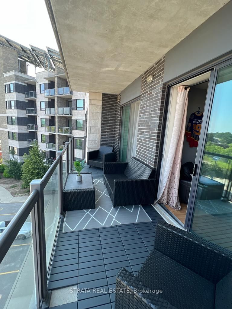 383 Main Street E, #427