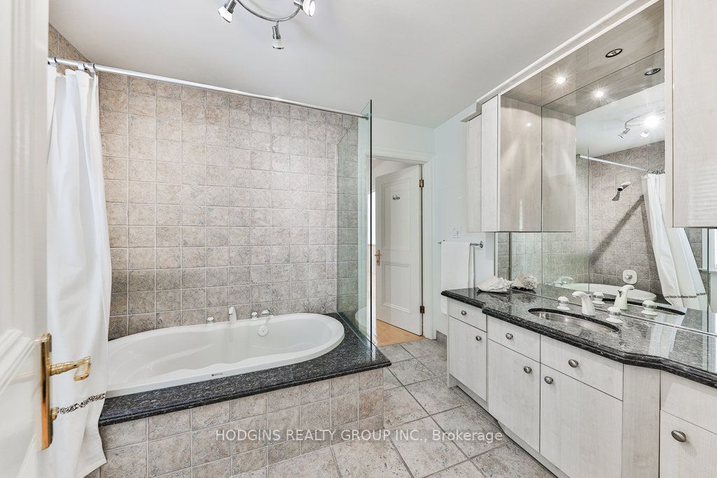 1382 Aldo Drive