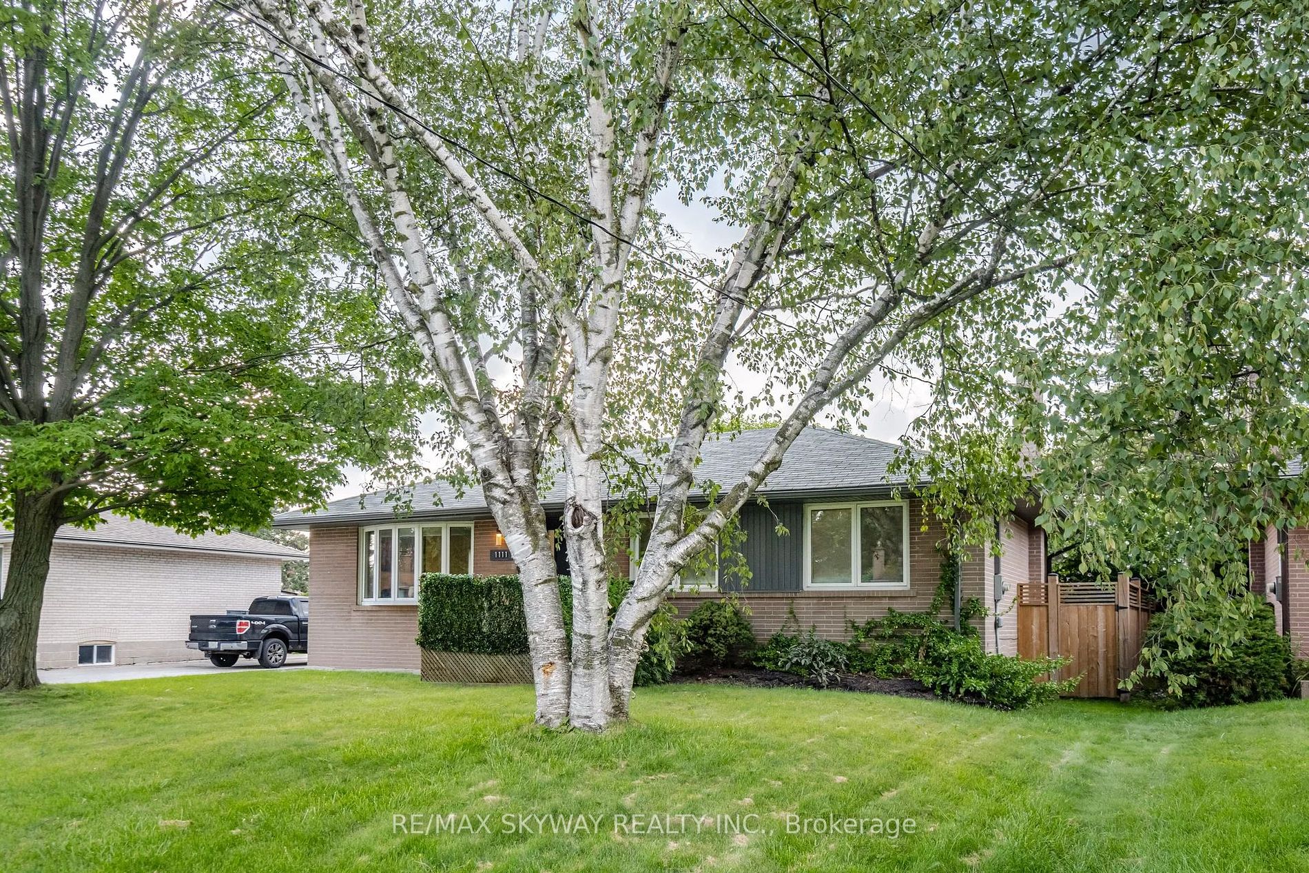 1111 Pinegrove Rd