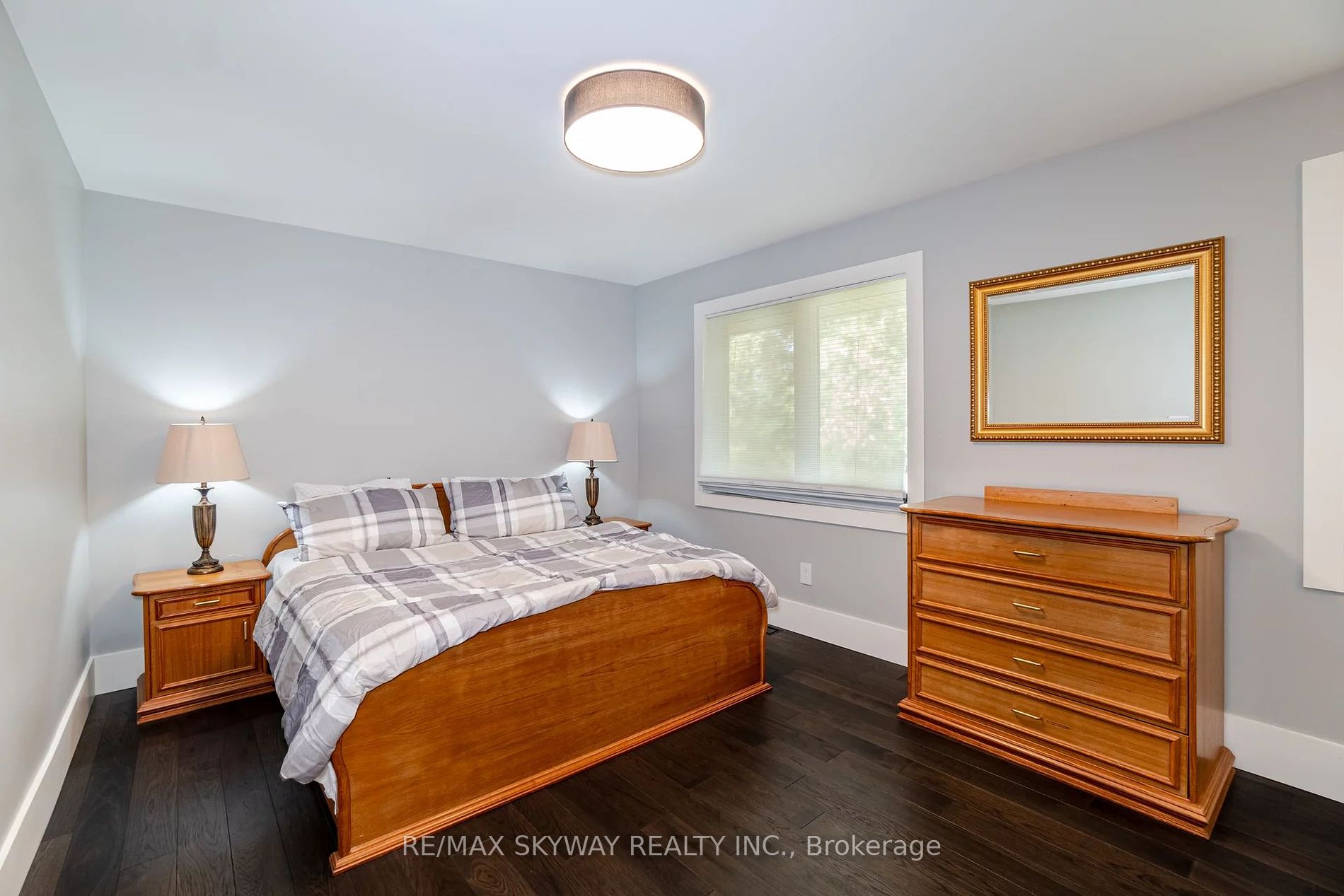1111 Pinegrove Rd