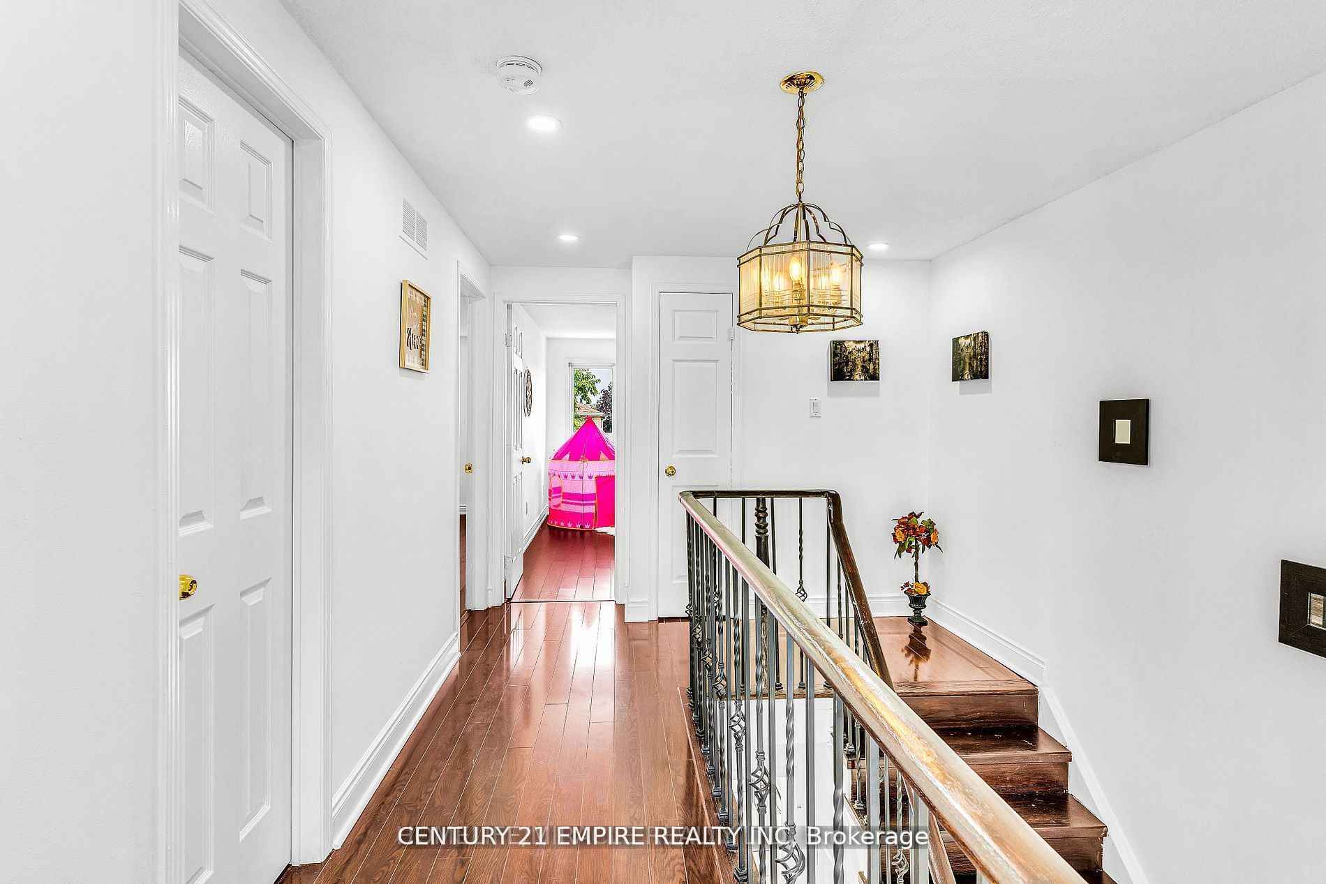 87 Sandmere Ave