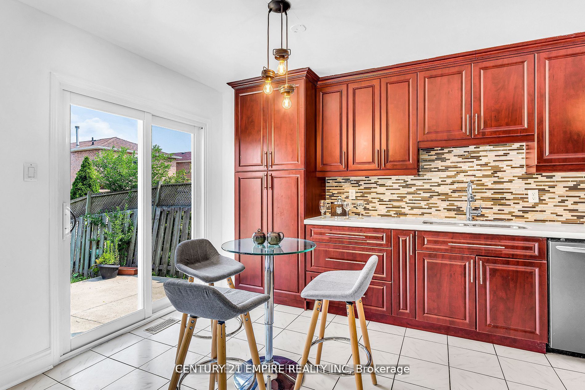 87 Sandmere Ave