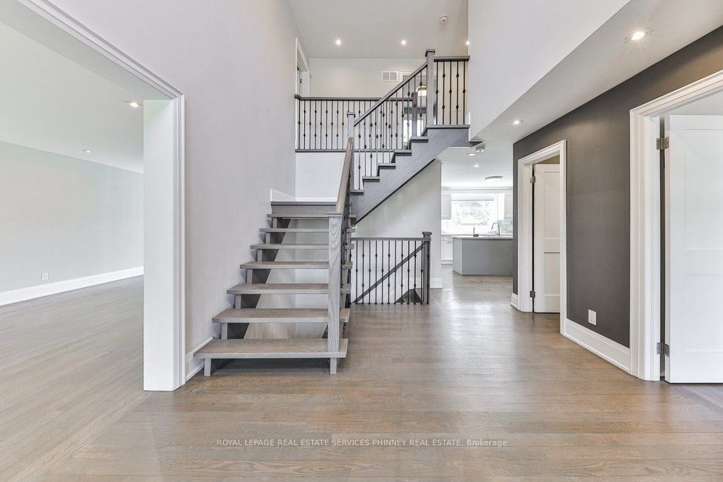 2068 Mississauga Rd