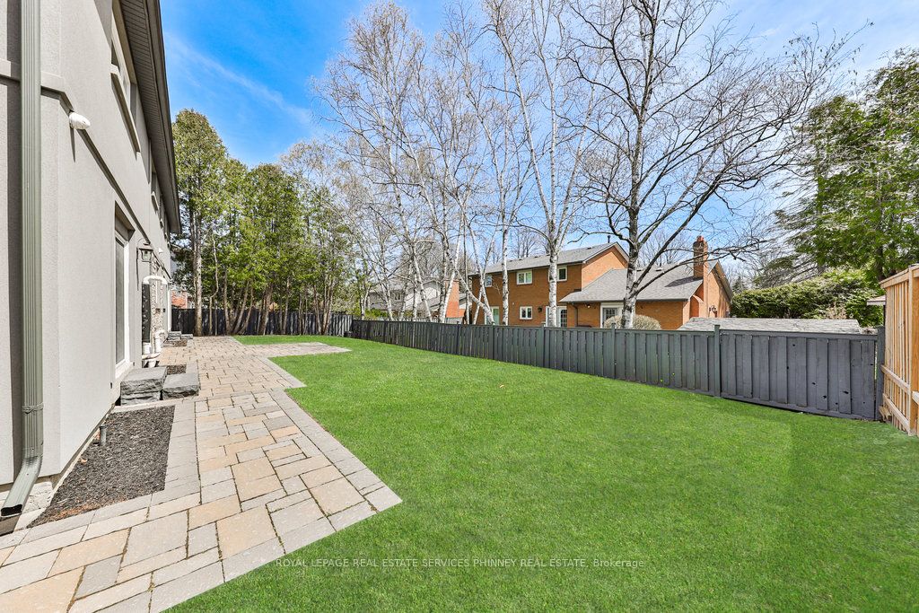 2068 Mississauga Rd