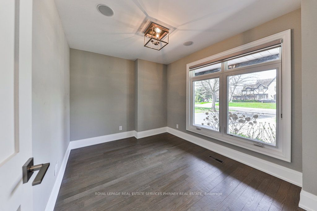 2068 Mississauga Rd