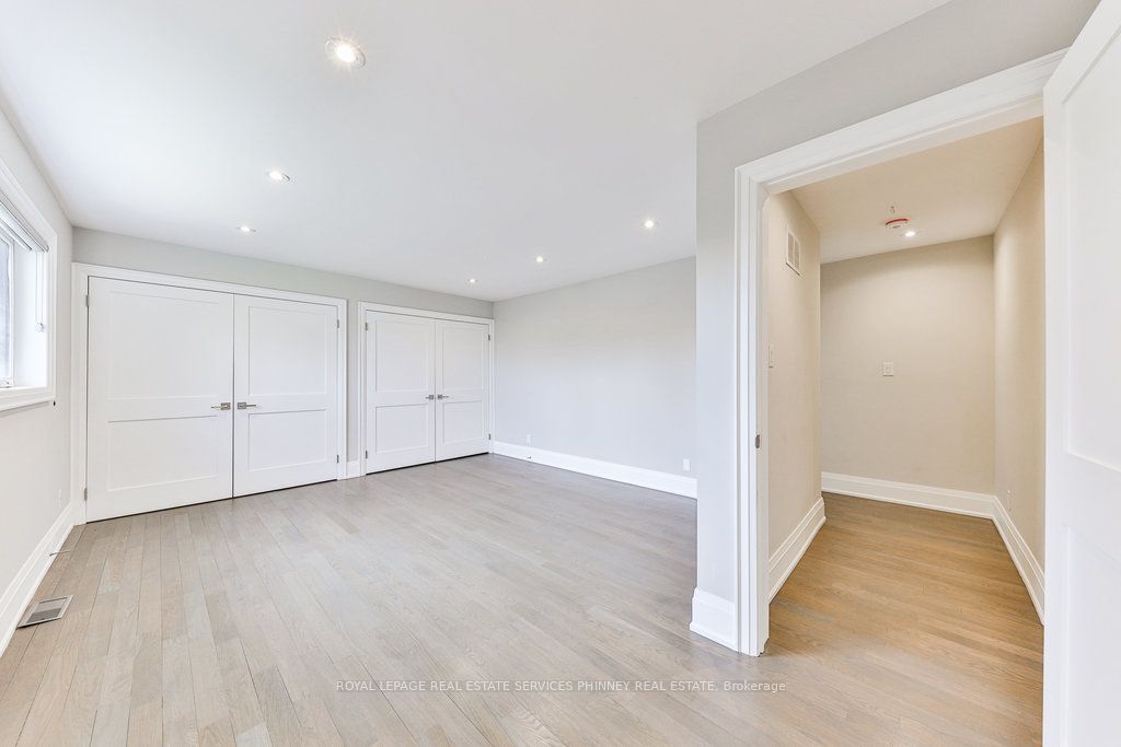 2068 Mississauga Rd