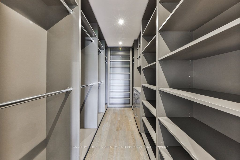 2068 Mississauga Rd