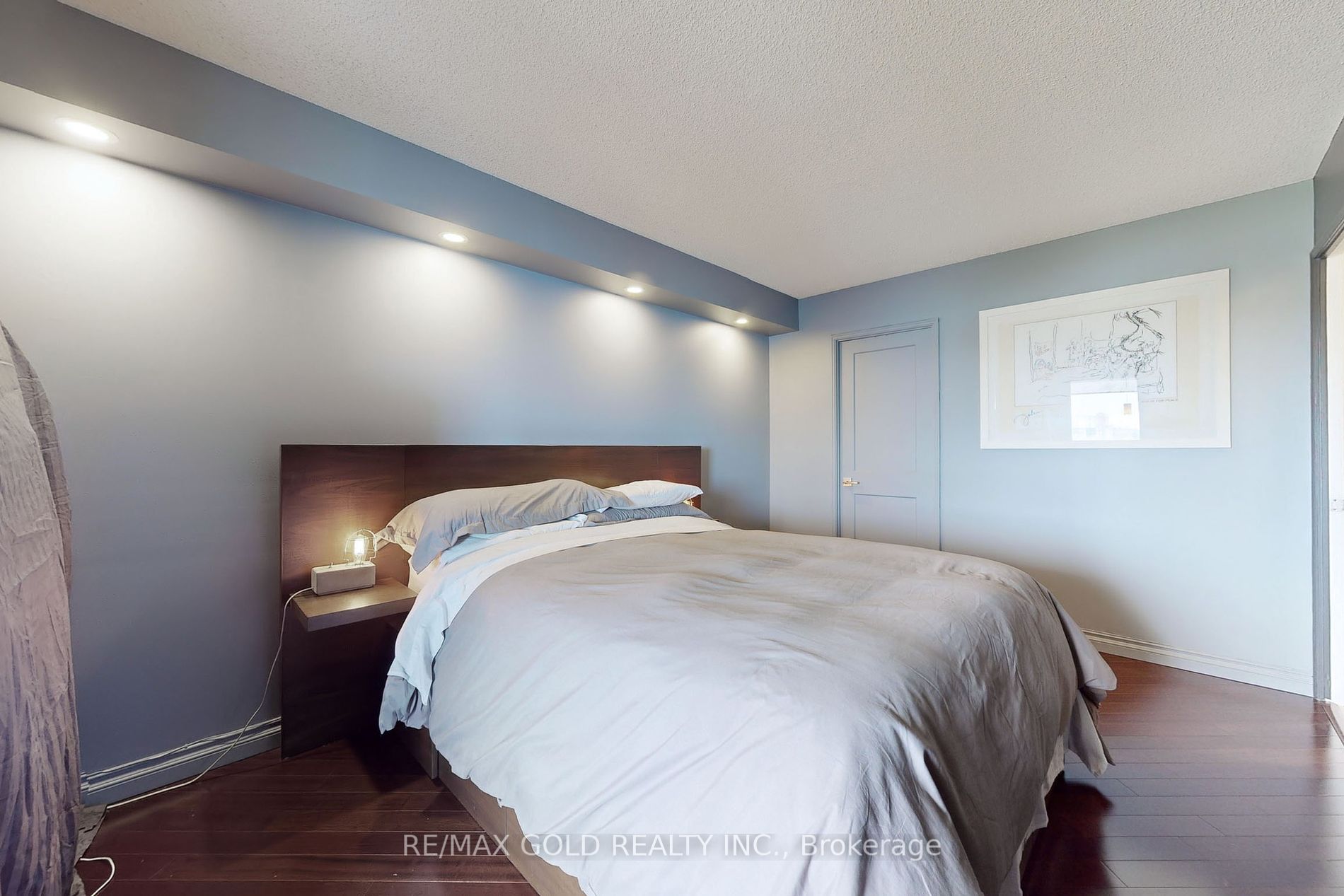 2267 Lakeshore Blvd W, #707