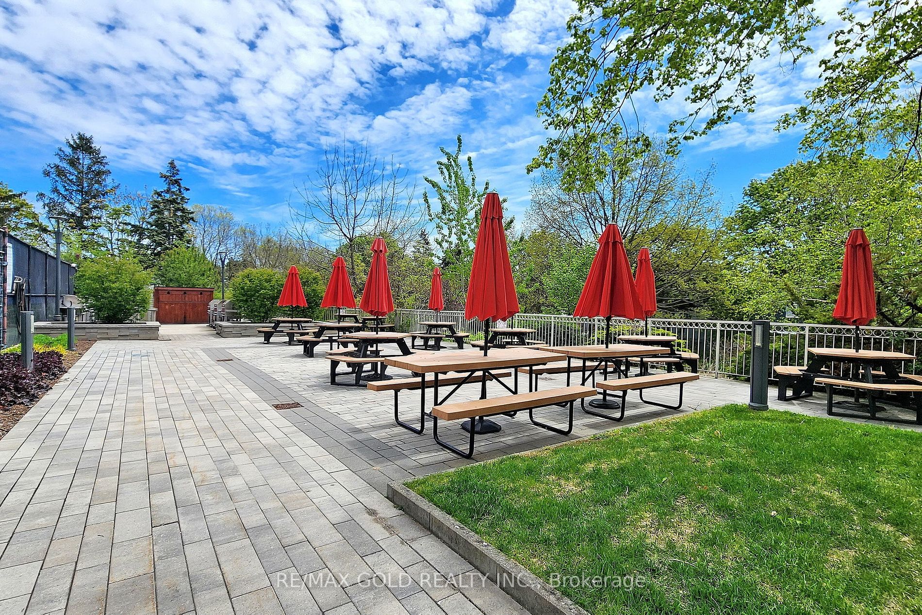2267 Lakeshore Blvd W, #707