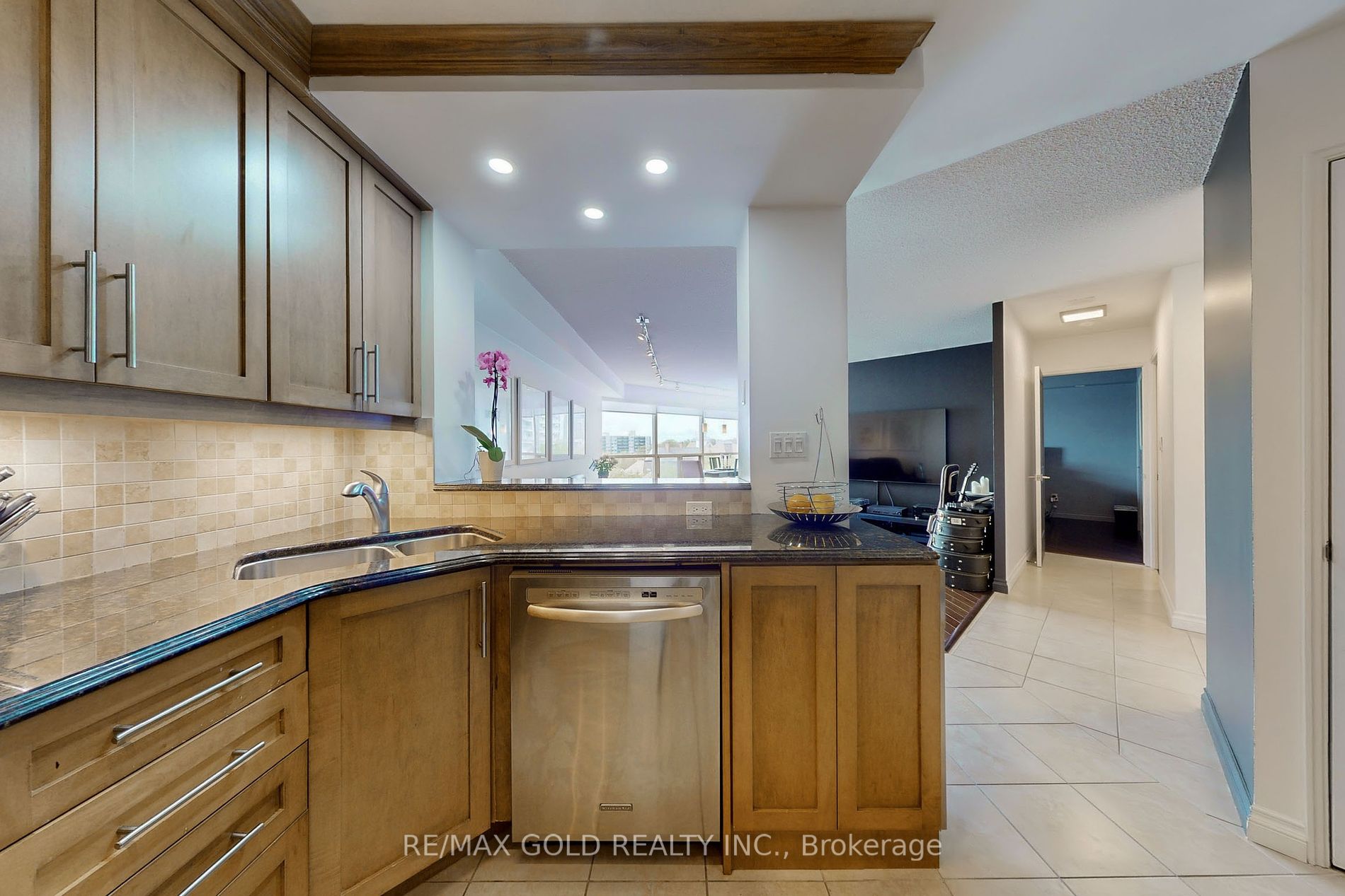 2267 Lakeshore Blvd W, #707