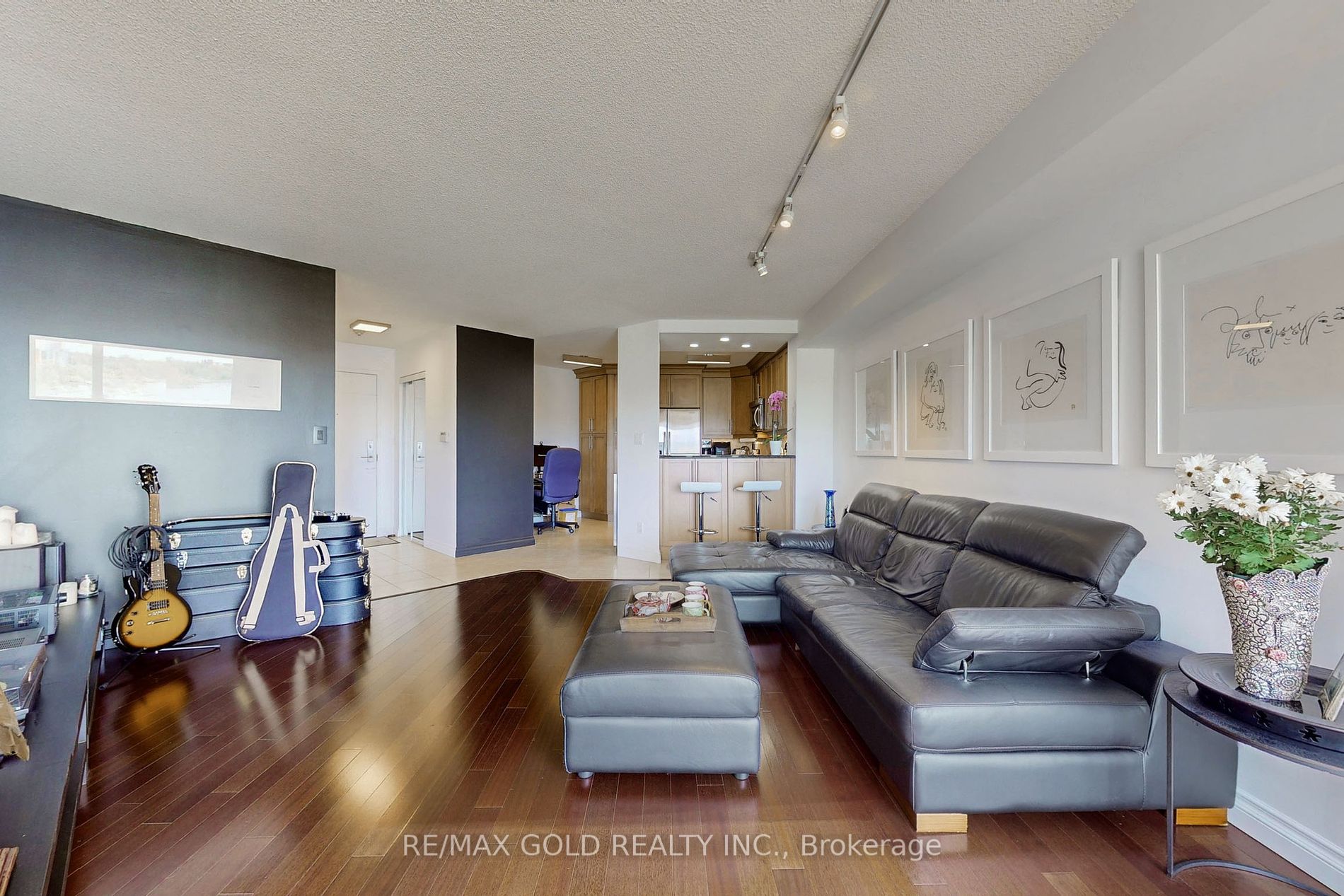 2267 Lakeshore Blvd W, #707