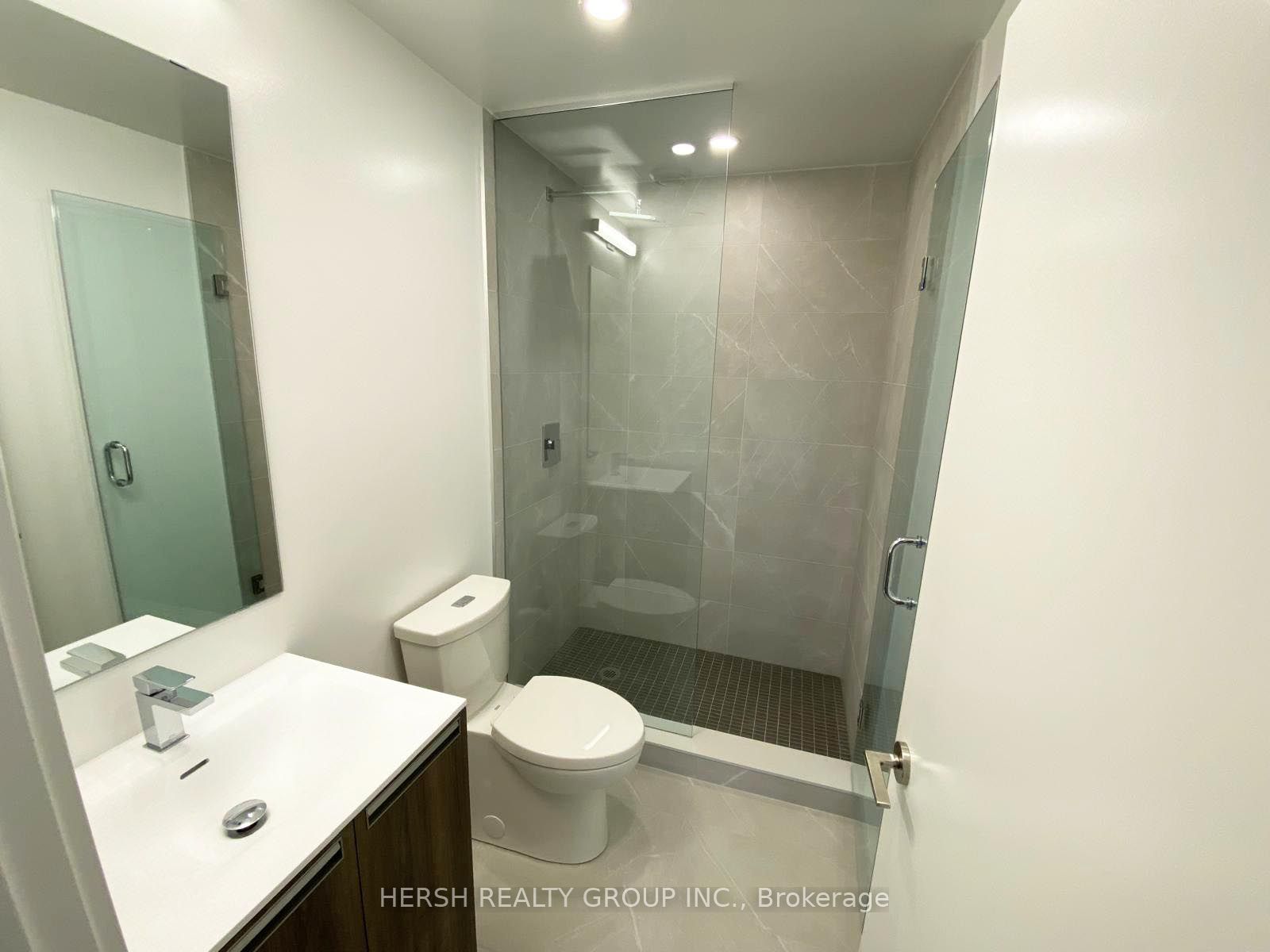 160 Kingsway Cres, #310