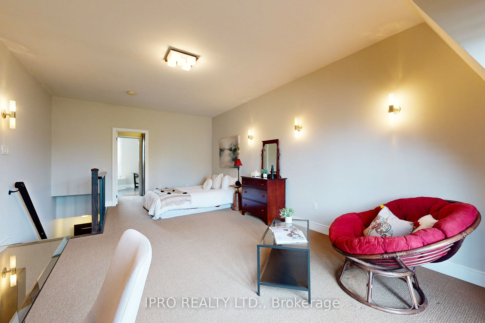 70 Lobo Mews