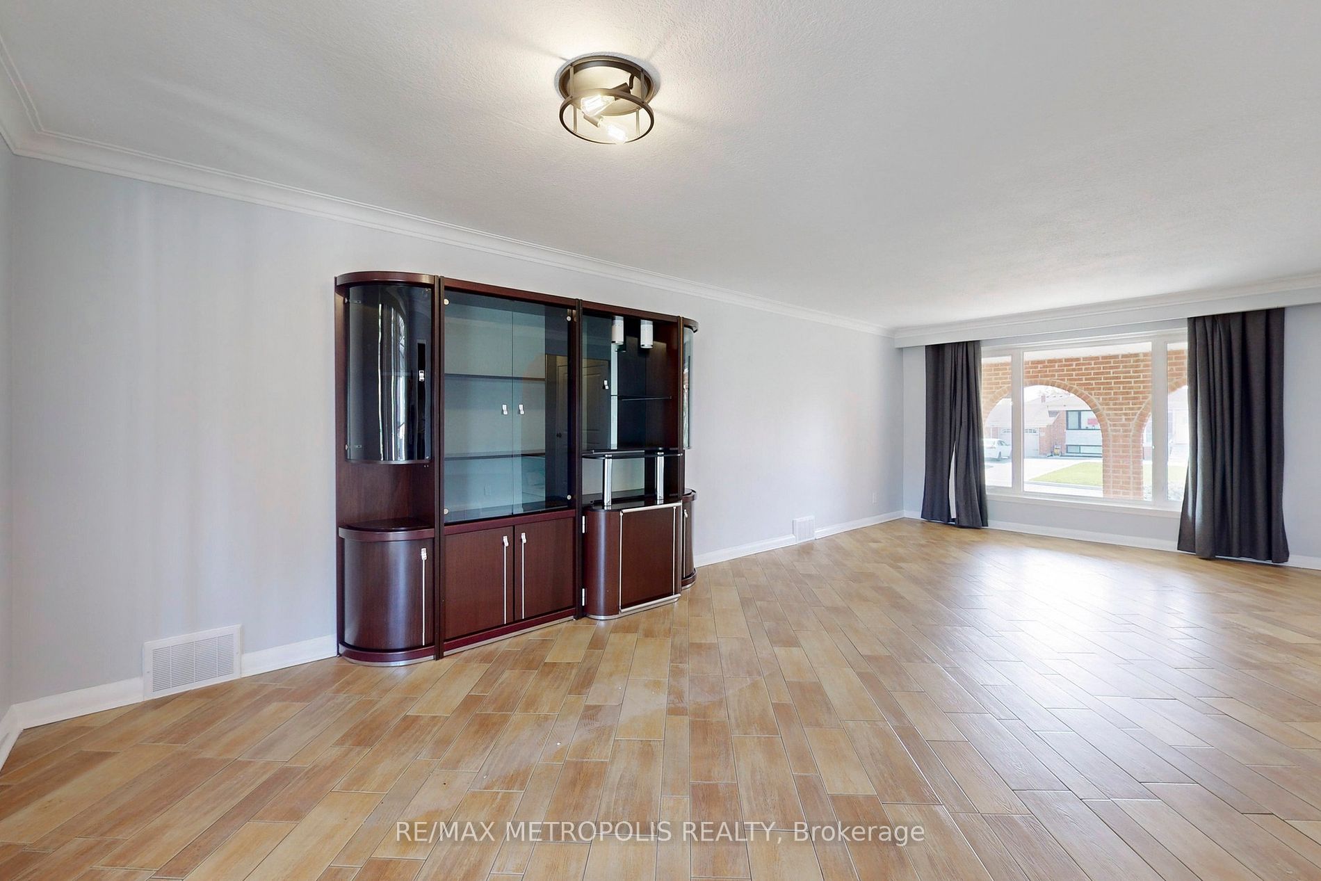 50 Langholm Drive