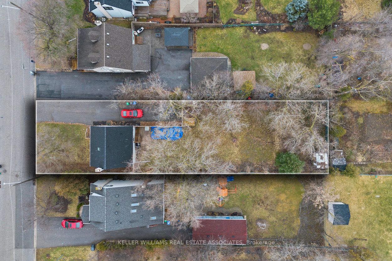 10 Joseph St