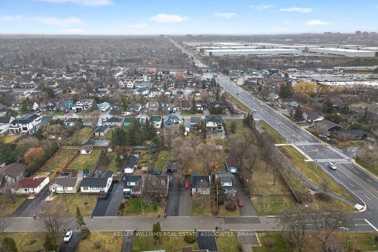 10 Joseph St