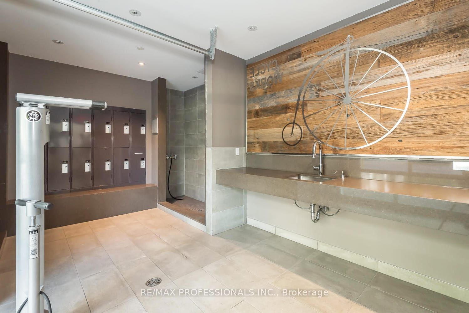 1830 Bloor Street W #622