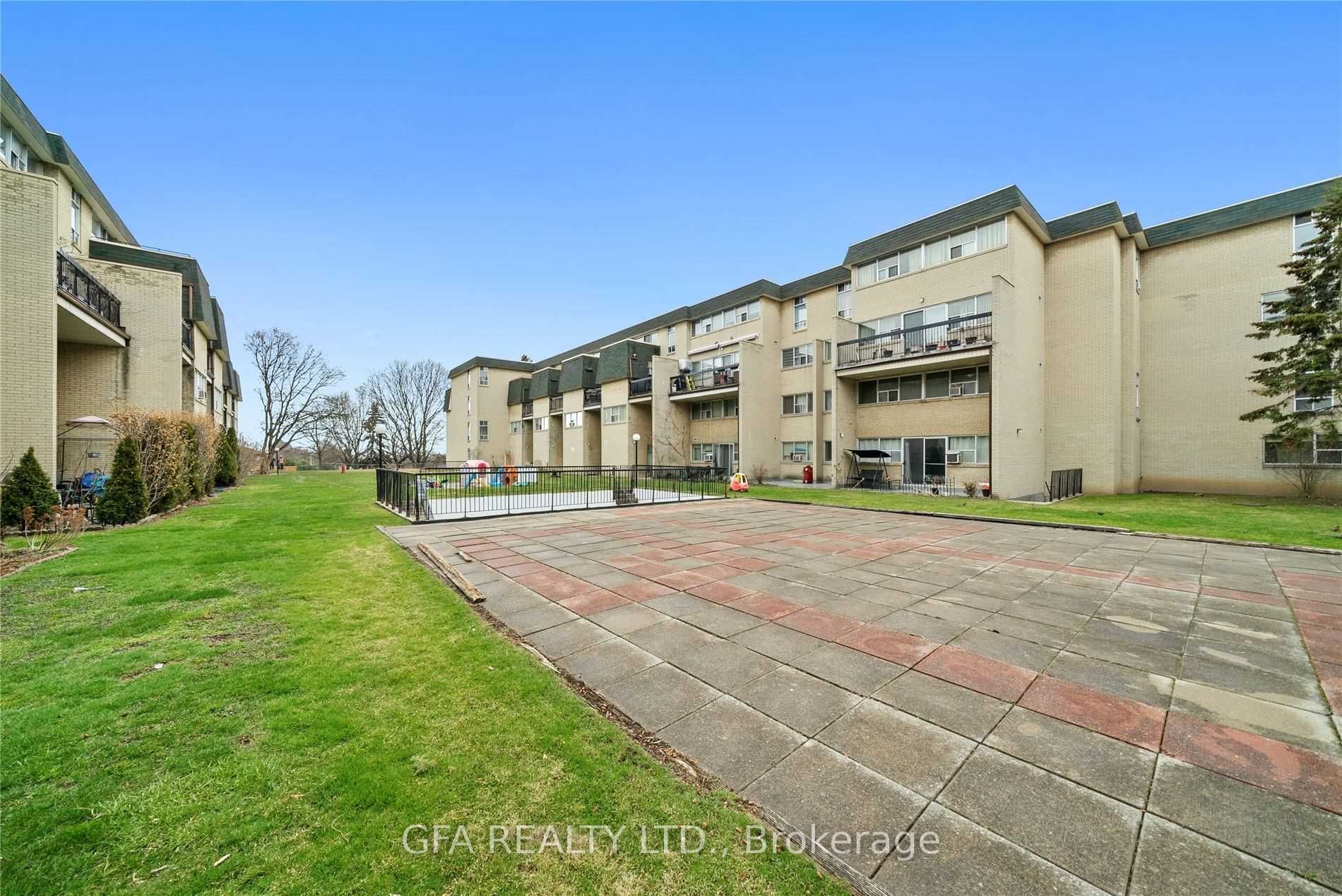 1624 Bloor St E, #66