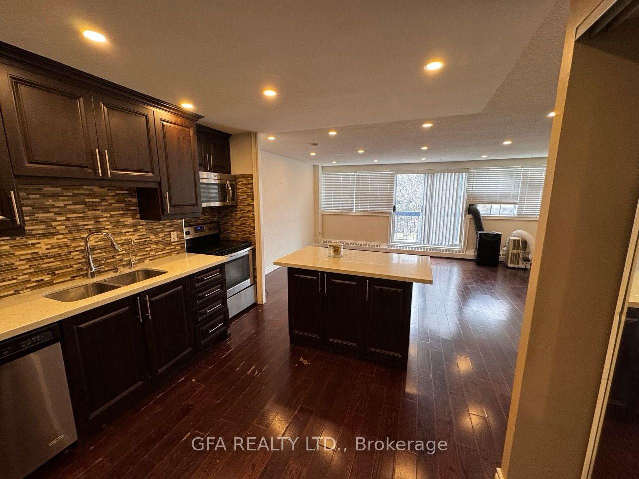 1624 Bloor St E, #66