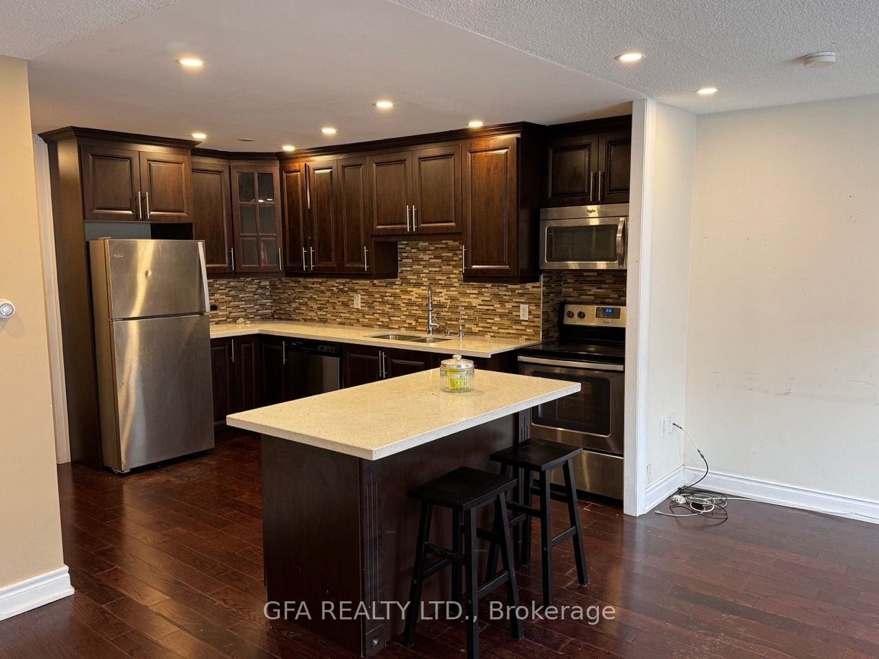 1624 Bloor St E, #66