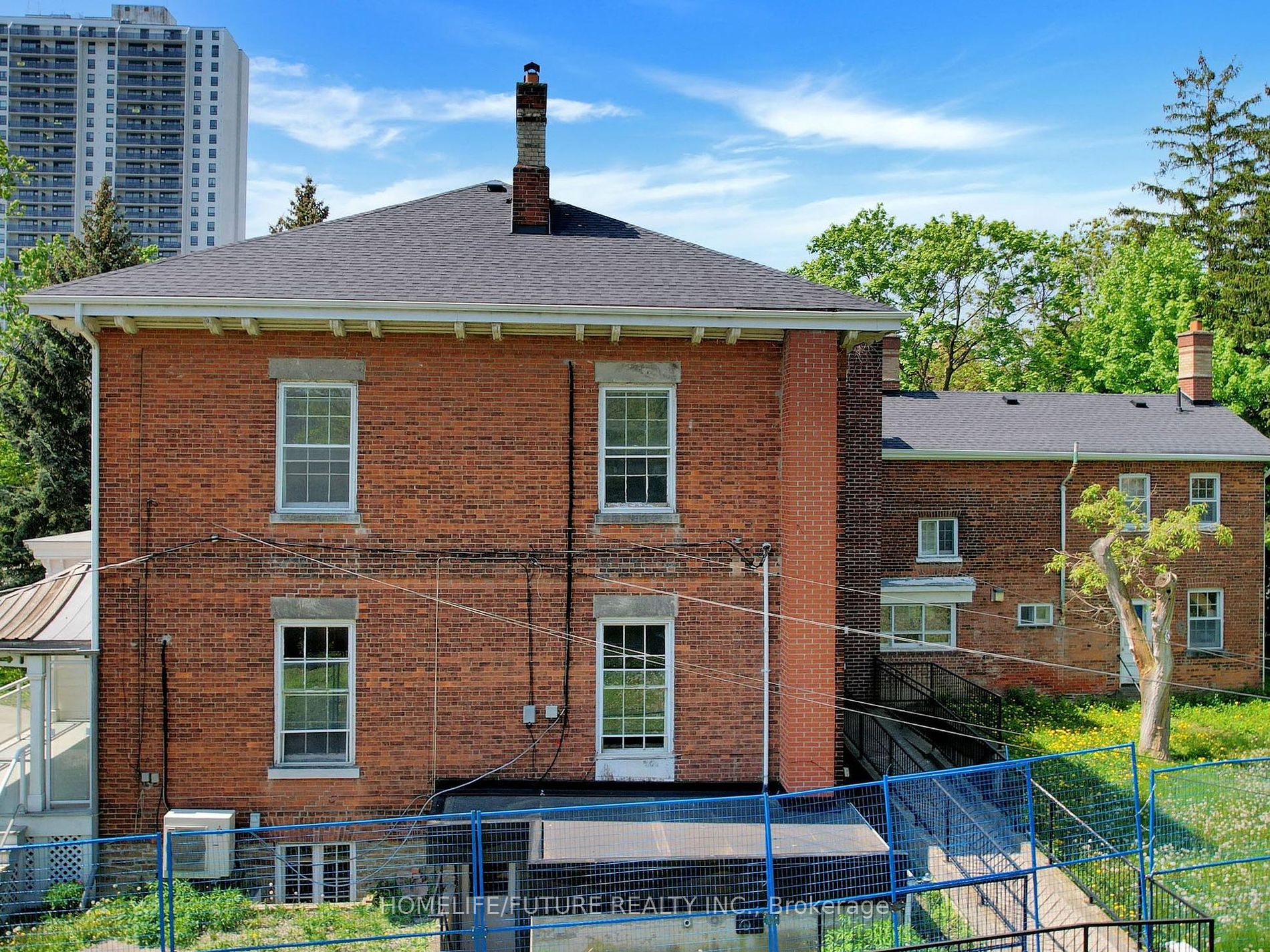 64 King Street