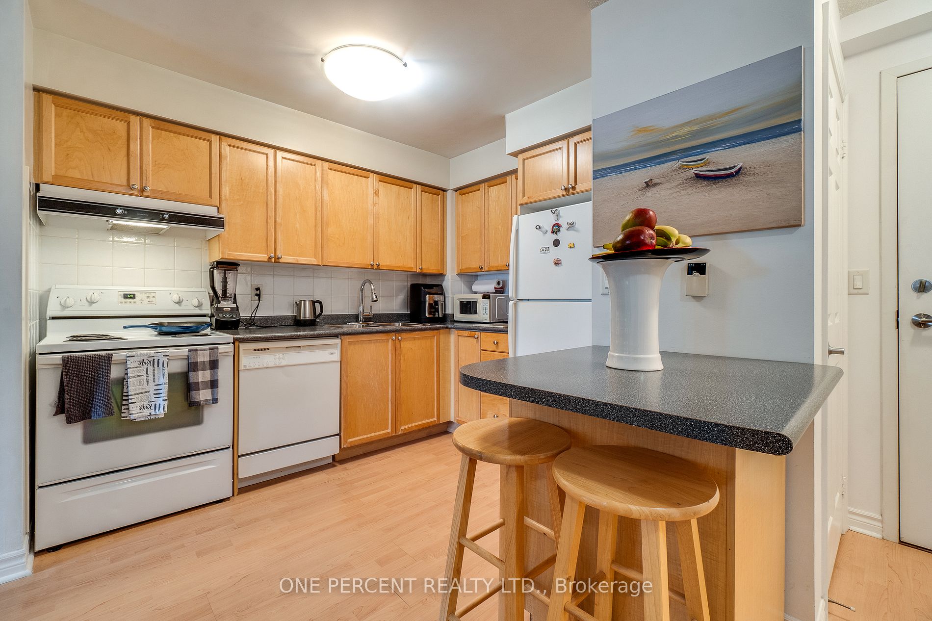 3888 Duke Of York Boulevard #923