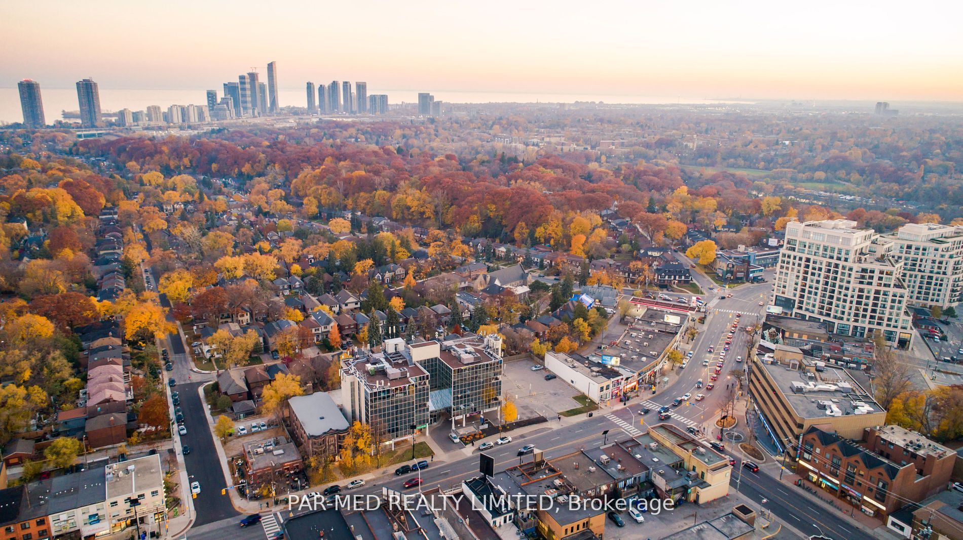 2425 Bloor St W, #203
