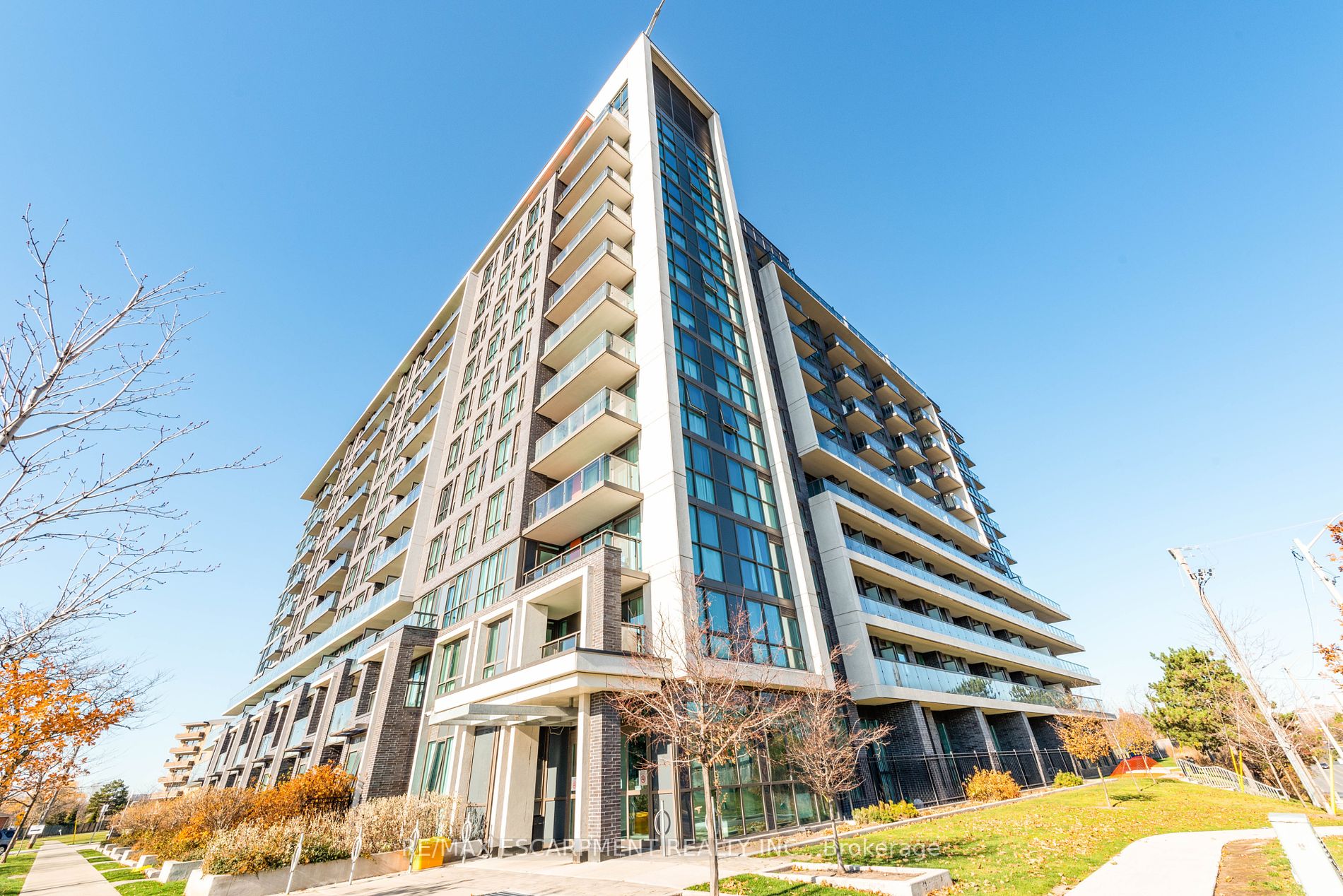 80 Esther Lorrie Dr, #802