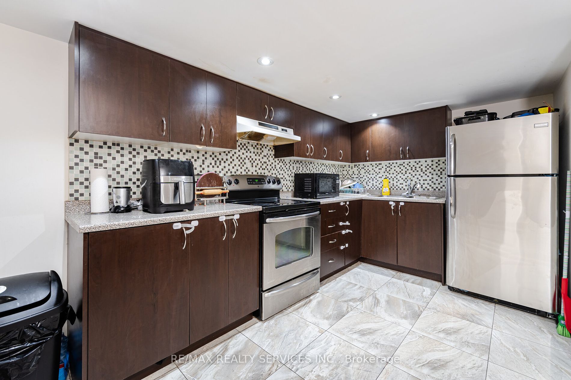 7 Swanton Rd